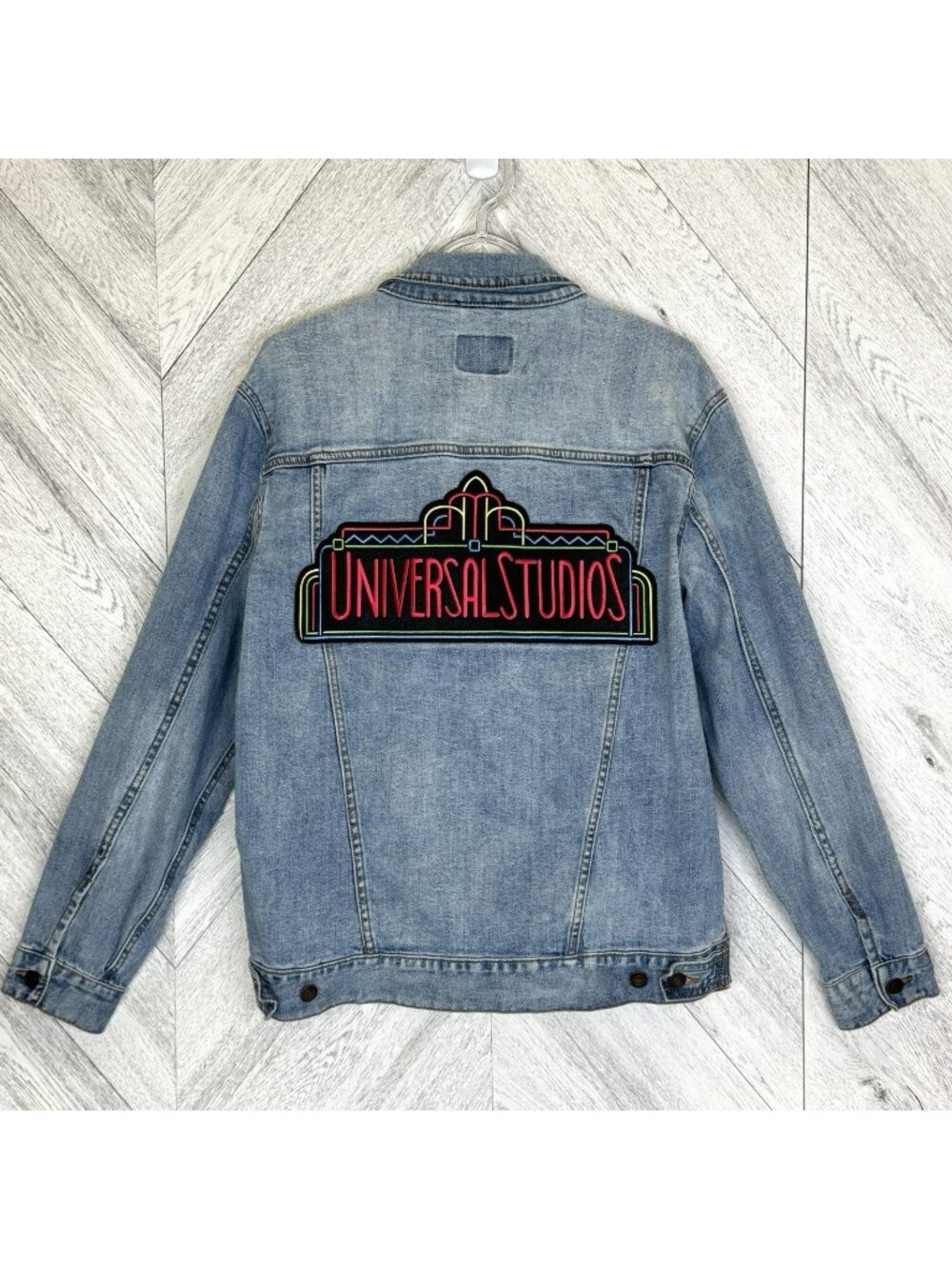 Universal Studios Denim Jean Jacket Retro Marquee Size Medium 30th Anniversary